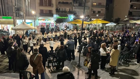 &Mu;&Epsilon; &Pi;&Alpha;&Rho;&Alpha;&Delta;&Omicron;&Sigma;&Iota;&Alpha;&Kappa;&Omicron;&Upsilon;&Sigma; &Chi;&Omicron;&Rho;&Omicron;&Upsilon;&Sigma; &Kappa;&Alpha;&Iota; &Tau;&Rho;&Alpha;&Gamma;&Omicron;&Upsilon;&Delta;&Iota;&Alpha; &Alpha;&Pi;&Omicron; &Omicron;&Lambda;&Eta; &Tau;&Eta; &Chi;&Omega;&Rho;&Alpha; &Eta; &Chi;&Theta;&Epsilon;&Sigma;&Iota;&Nu;&Eta; &Epsilon;&Nu;&Alpha;&Rho;&Xi;&Eta; &Tau;&Omega;&Nu; &Alpha;&Pi;&Omicron;&Kappa;&Rho;&Iota;&Alpha;&Tau;&Iota;&Kappa;&Omega;&Nu; &Epsilon;&Kappa;&Delta;&Eta;&Lambda;&Omega;&Sigma;&Epsilon;&Omega;&Nu;